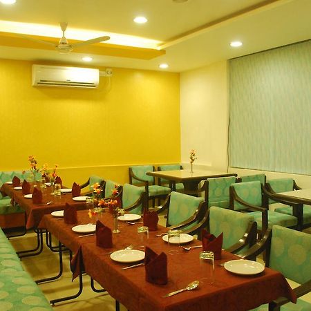 Hotel Sagar Kinara Mālvan Buitenkant foto