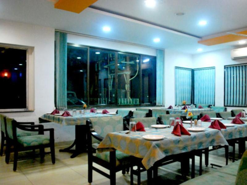 Hotel Sagar Kinara Mālvan Buitenkant foto