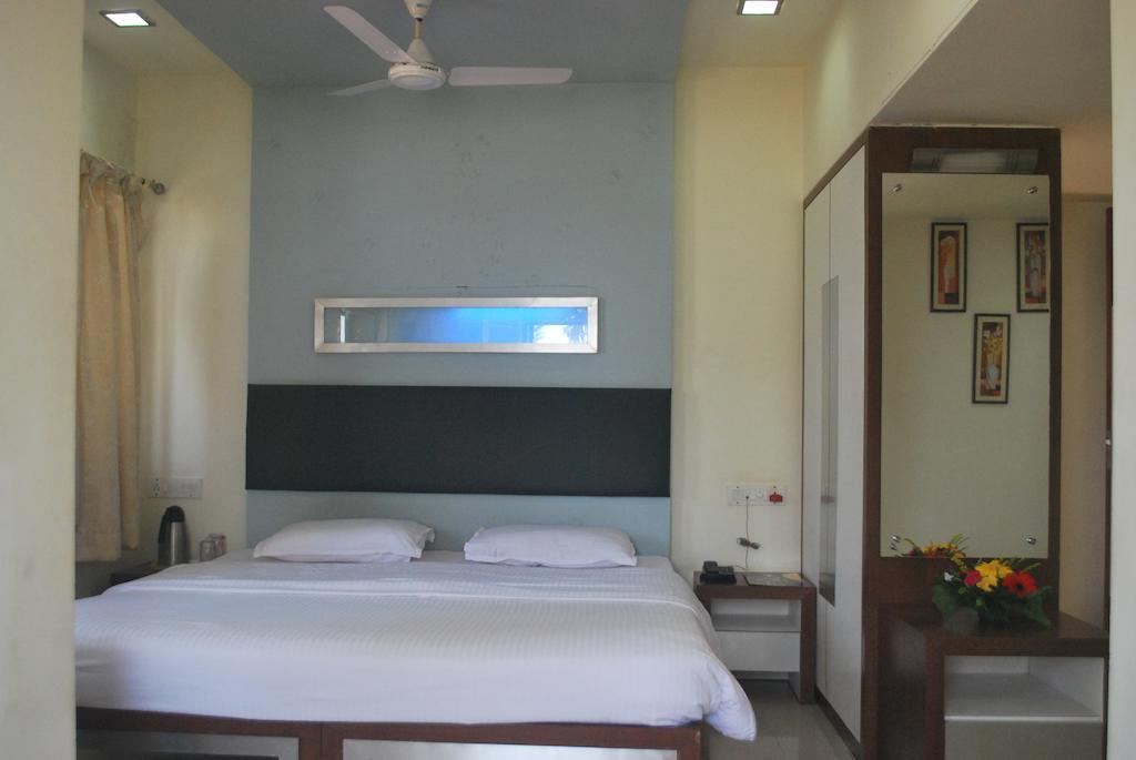 Hotel Sagar Kinara Mālvan Kamer foto